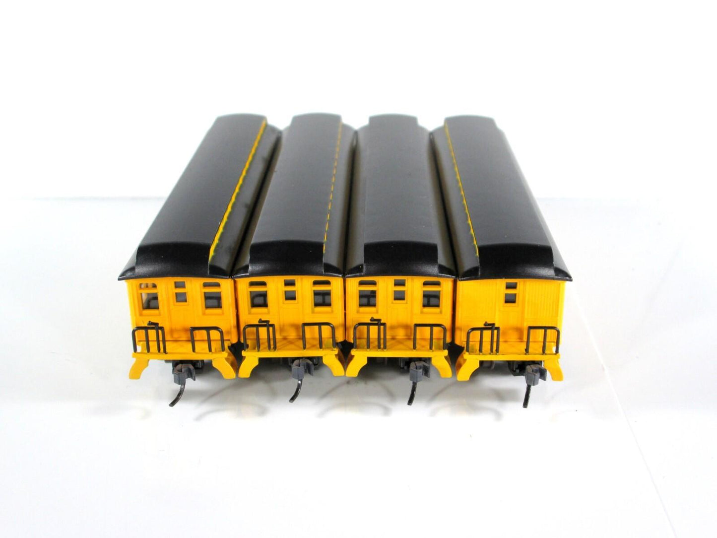 N Scale **CHICAGO & NORTH WESTERN** Overland Passenger Set - Athearn 11859 *RARE