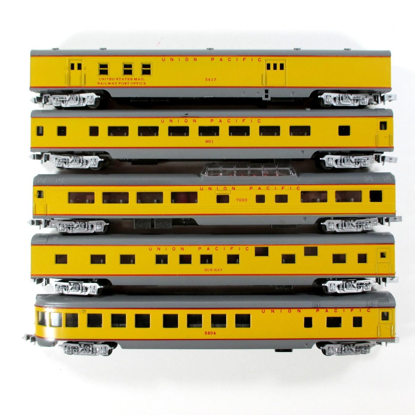 N Scale ***UNION PACIFIC*** LightWeight Passenger 5-Car Set ----- Con-Cor 004004