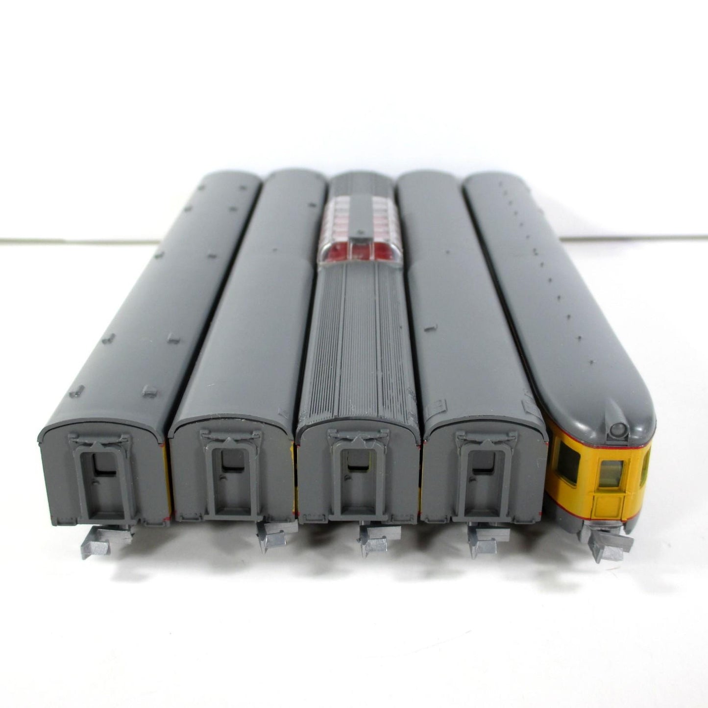 N Scale ***UNION PACIFIC*** LightWeight Passenger 5-Car Set ----- Con-Cor 004004