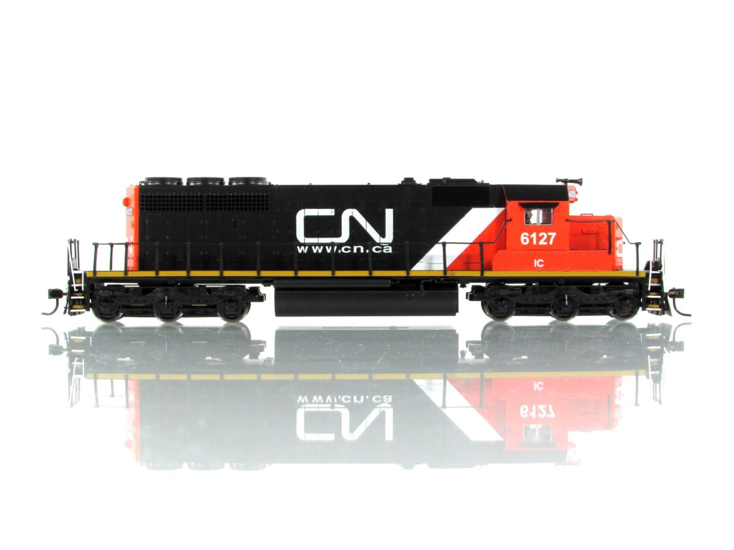 HO Scale ***CANADIAN NATIONAL** SD40-2 #6127 - Broadway 2275, DCC Paragon2 Sound