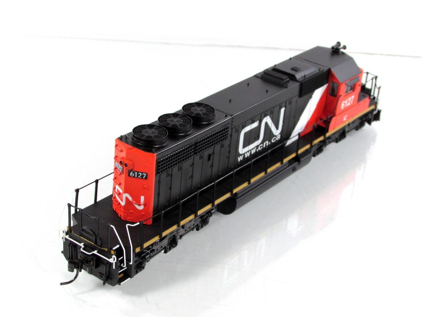 HO Scale ***CANADIAN NATIONAL** SD40-2 #6127 - Broadway 2275, DCC Paragon2 Sound
