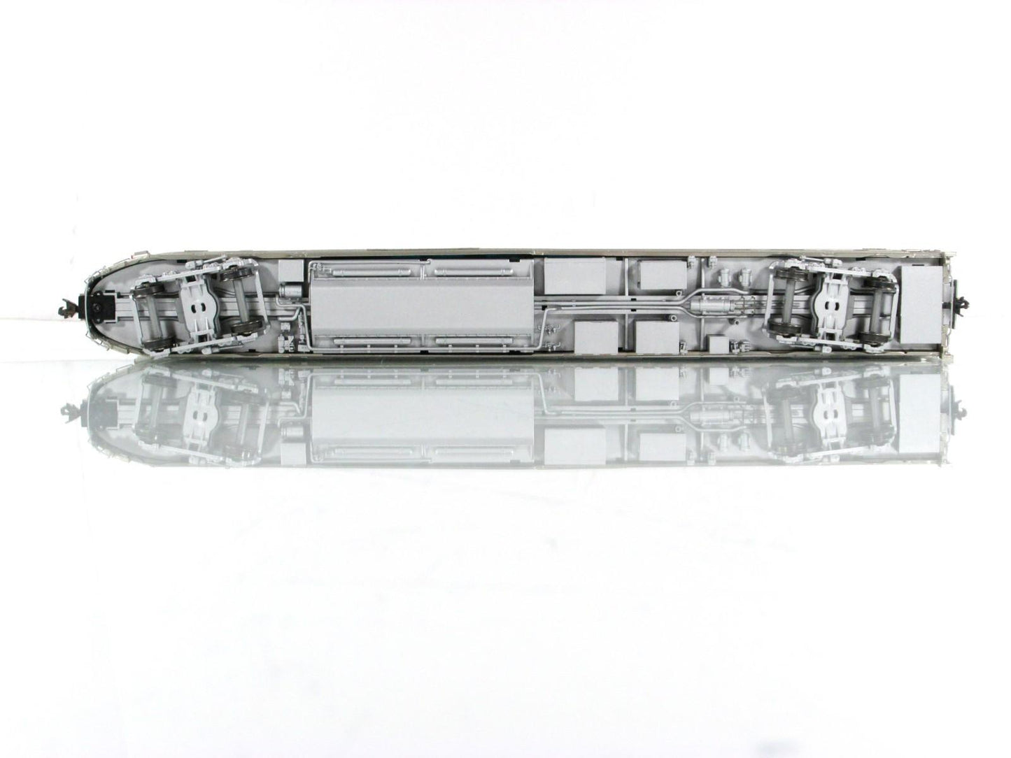 HO Scale **CB&Q CA ZEPHYR* SILVER HORIZON Vista Dome 375 - Broadway 512, Lighted
