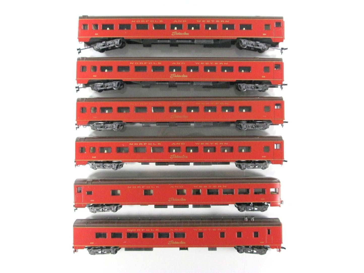HO Scale Norfolk & Western *POWHATAN ARROW* Passenger Car Set - Bachmann 43-1290