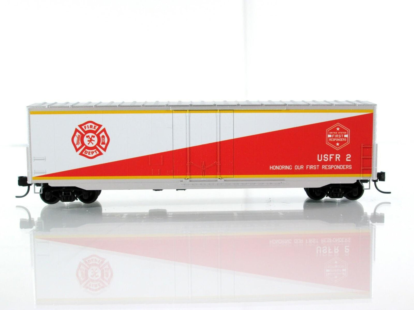 N Scale ***FIRST RESPONDERS - Fire Fighters** Tribute Car - Micro Trains Special