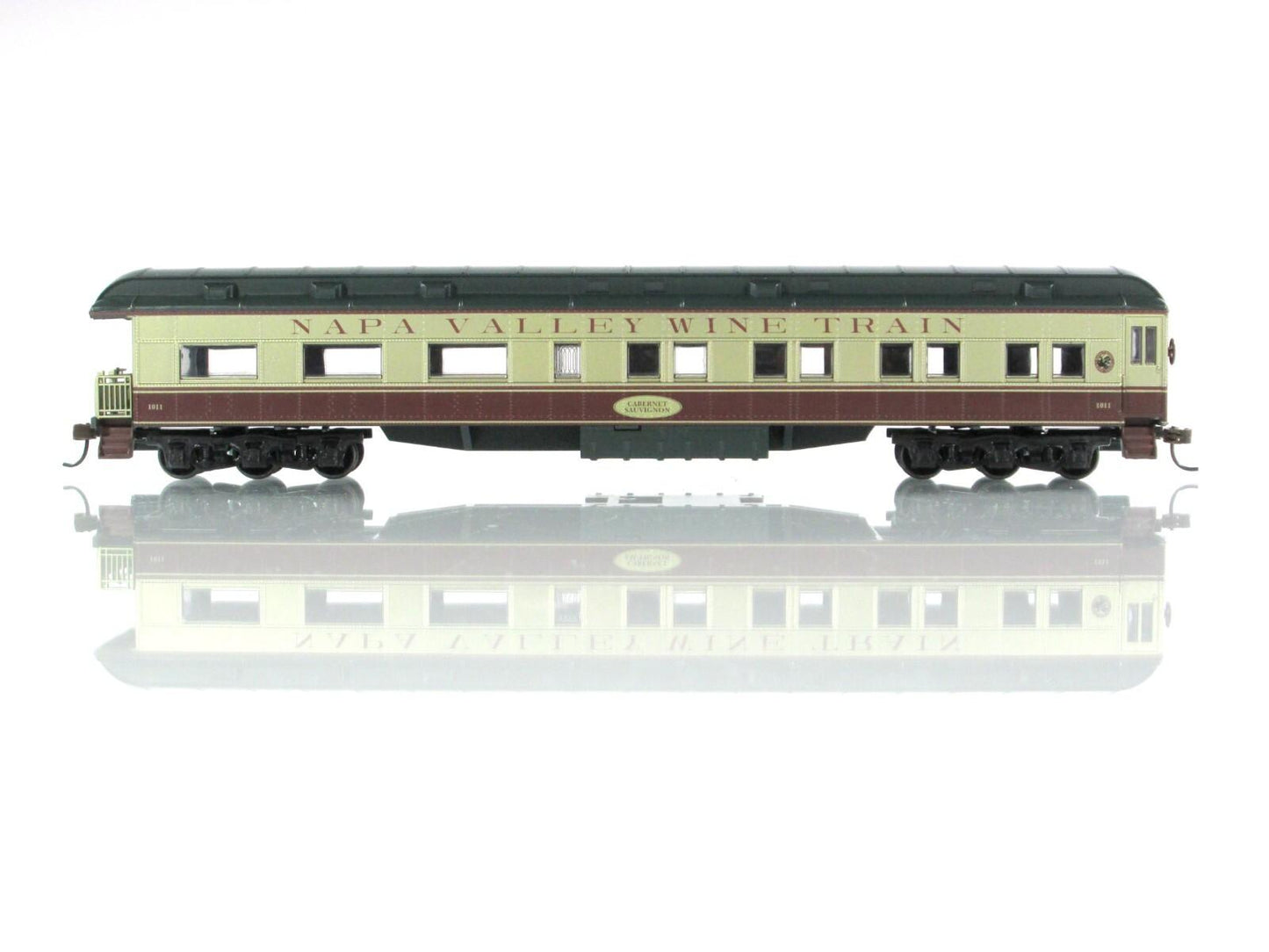HO Scale ***NAPA VALLEY*** Observation *CABERNET SAVIGNON* #1011 - Athearn 8504