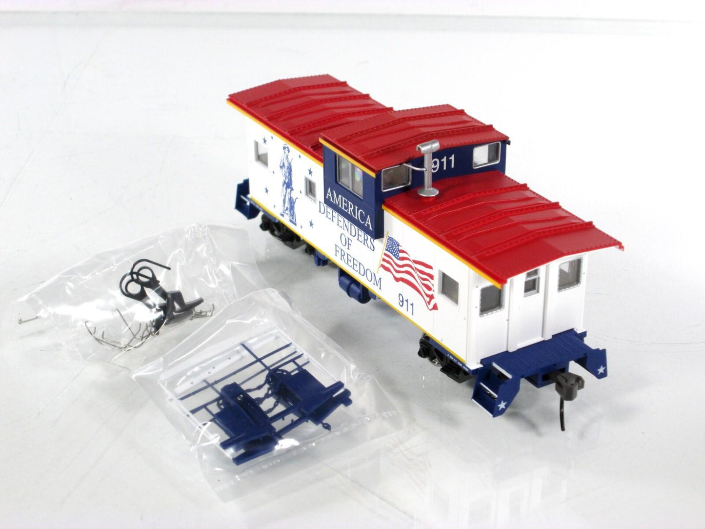 HO Scale ***AMERICA DEFENDERS of FREEDOM*** Spirit USA Caboose 911 -  Atlas 1992