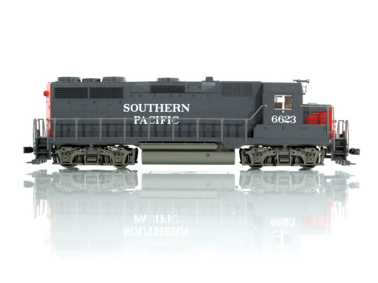 HO Scale ***SOUTHERN PACIFIC*** GP35 Phase 1, SP 6623 -- Kato 37-3008, DCC Ready
