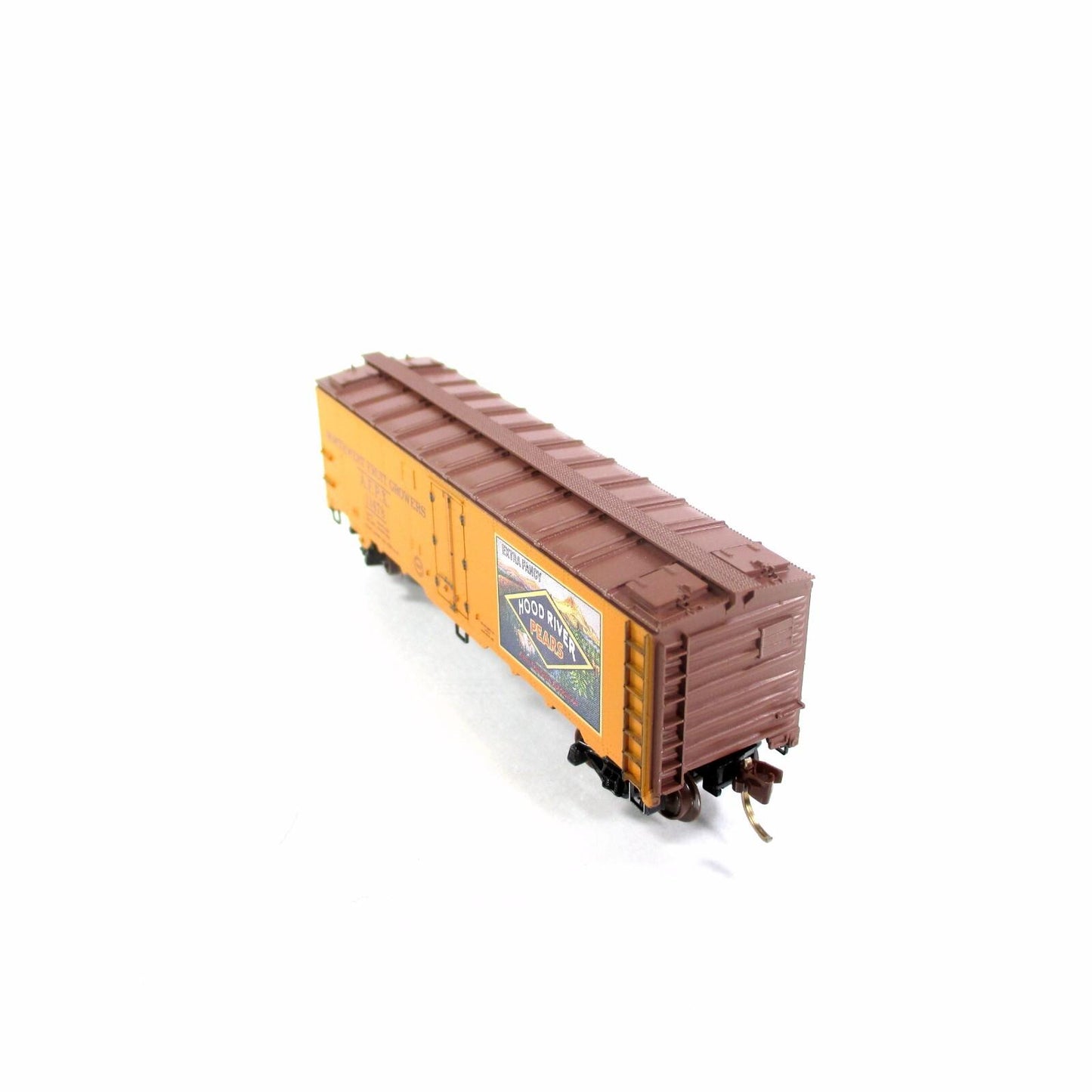N Scale **HOOD RIVER PEARS** Reefer #02, AFPX #11478 -Micro Trains, Lowell Smith