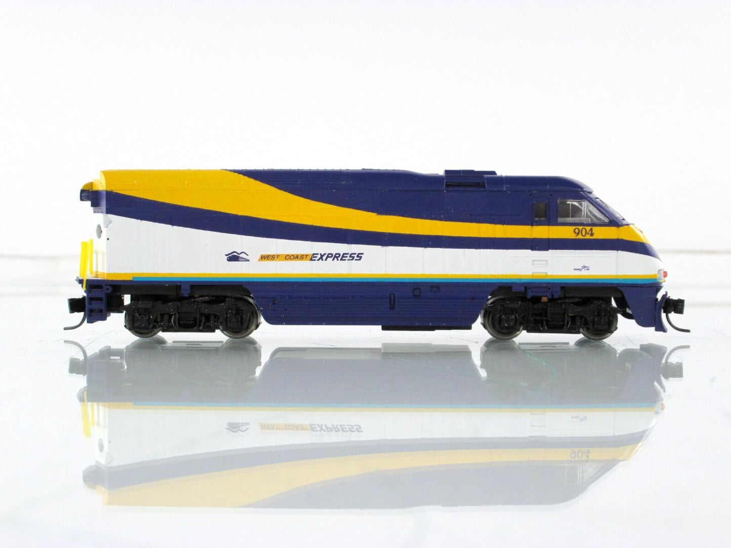 N Scale ***WEST COAST EXPRESS** F59PHI Locomotive #904 -Athearn 10019, DCC Ready