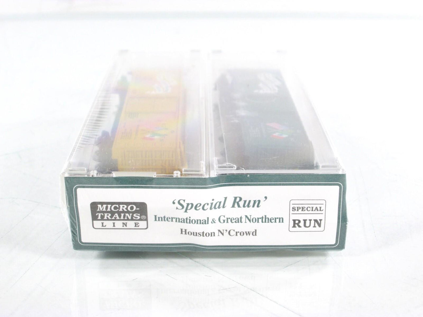 N Scale **INTERNATIONAL & GREAT NORTHERN** Box Car 2-Pack -Micro Trains Spec Run
