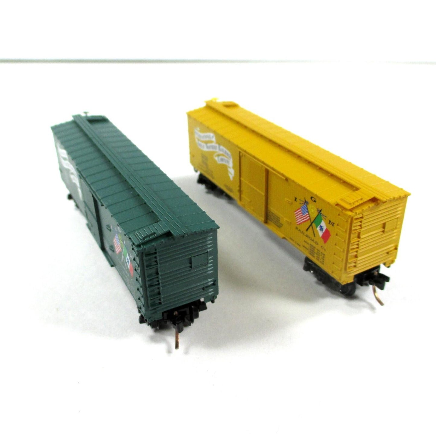 N Scale **INTERNATIONAL & GREAT NORTHERN** Box Car 2-Pack -Micro Trains Spec Run