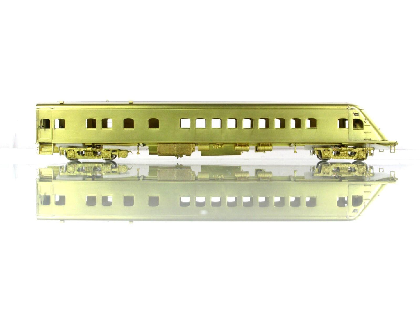 HO Scale BRASS ***MILWAUKEE ROAD HIAWATHA** Parlor-Observation - Overland Models