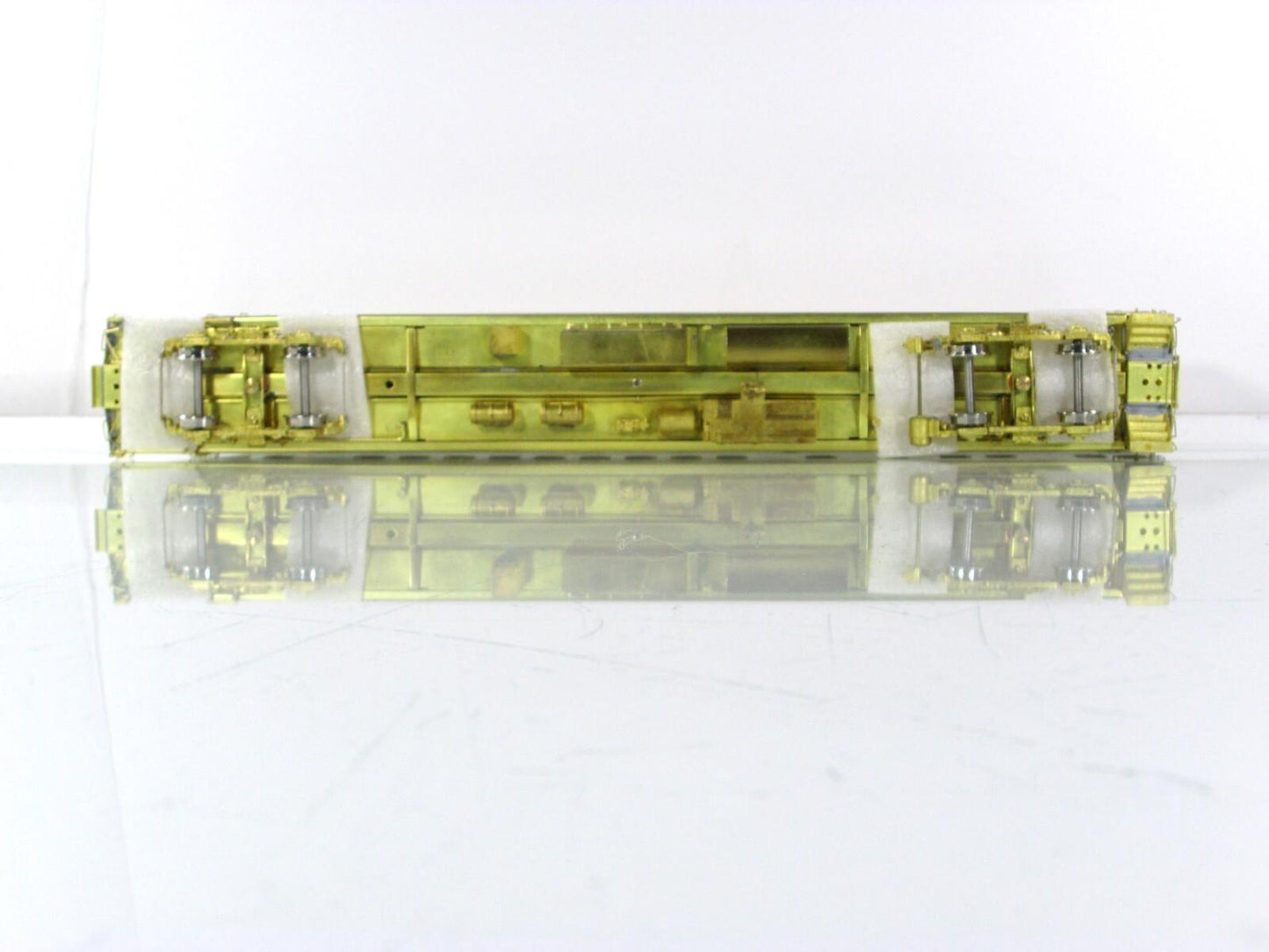 HO Scale BRASS ***MILWAUKEE ROAD HIAWATHA** Parlor-Observation - Overland Models