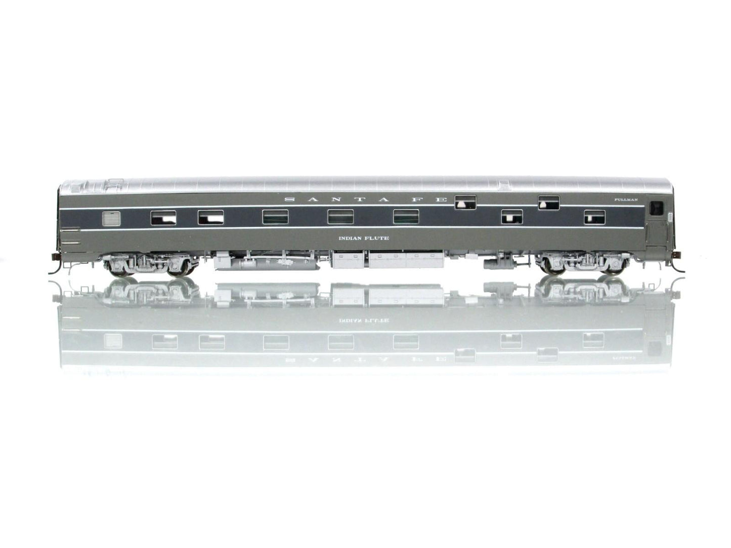 HO Scale ***SANTA FE*** Pullman Sleeper *Indian Flute* -- Rapido 101094, Lighted