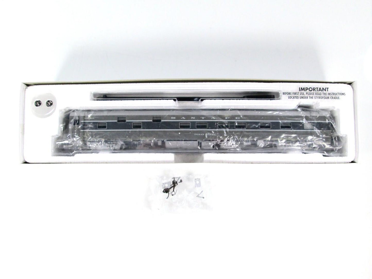 HO Scale ***SANTA FE*** Pullman Sleeper *Indian Flute* -- Rapido 101094, Lighted