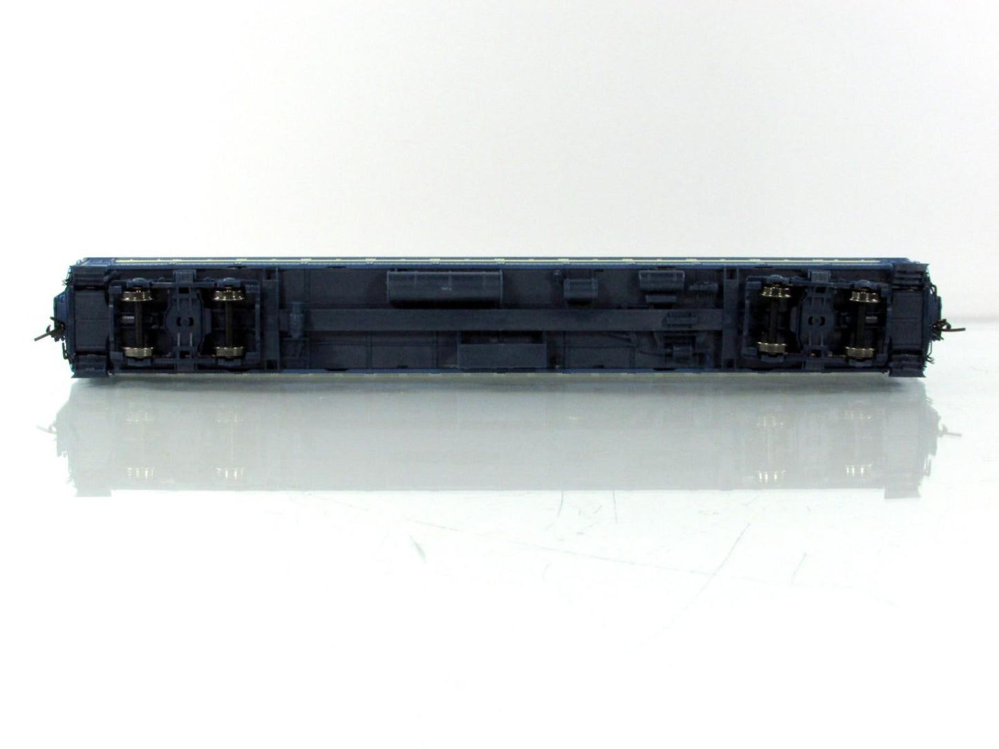 HO Scale ***CNJ BLUE COMET*** 80' Coach *D'ARREST* ----- Broadway 6437, Lighted