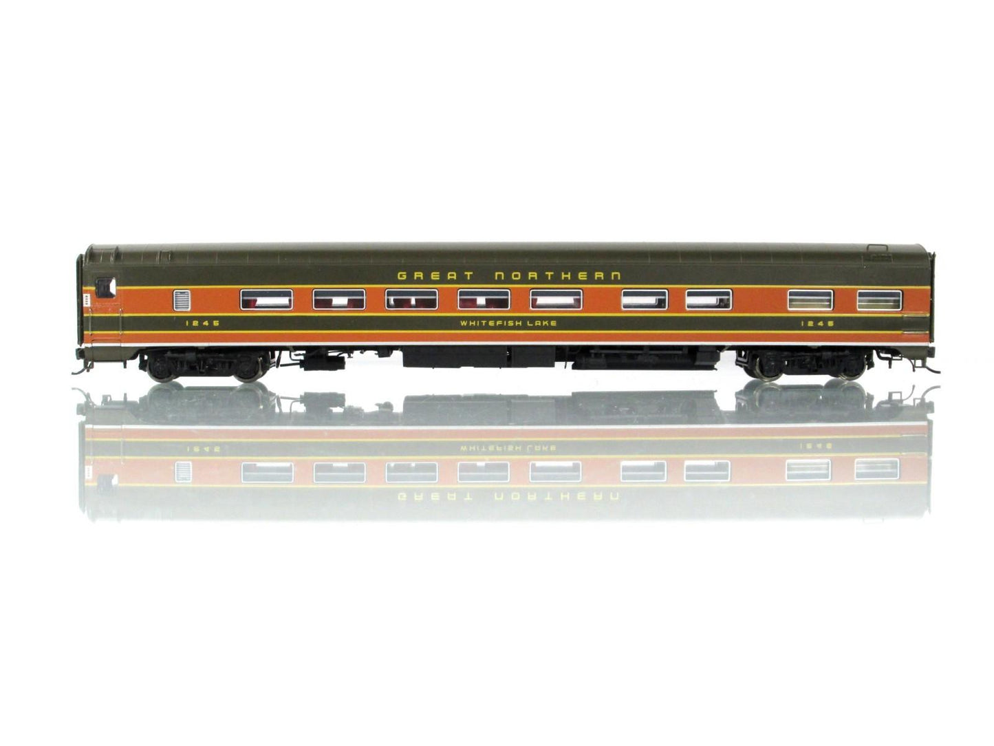 HO Scale GREAT NORTHERN Grill-Parlor Whitefish Lake 1245 -Rapido 111025, Lighted