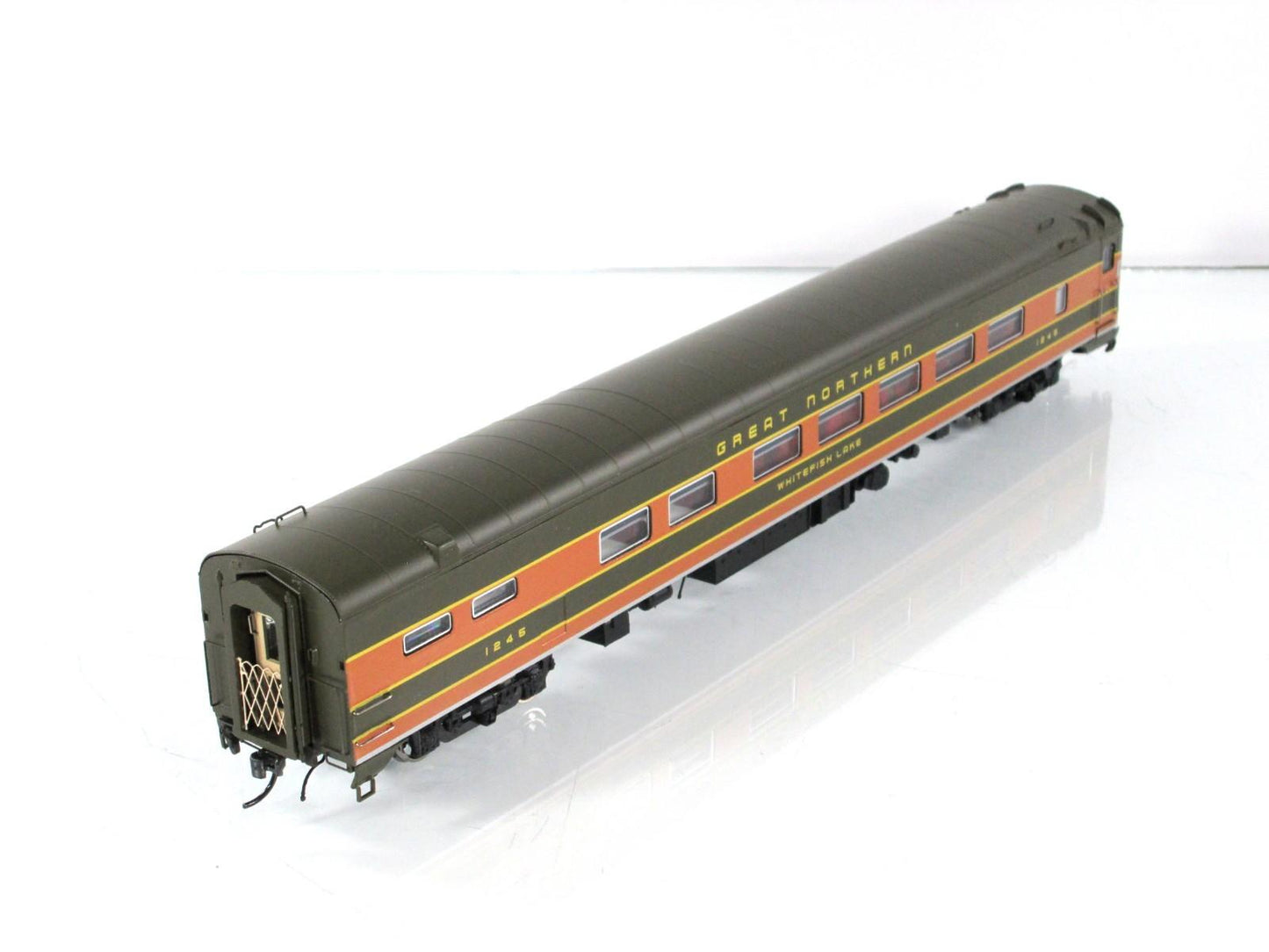 HO Scale GREAT NORTHERN Grill-Parlor Whitefish Lake 1245 -Rapido 111025, Lighted