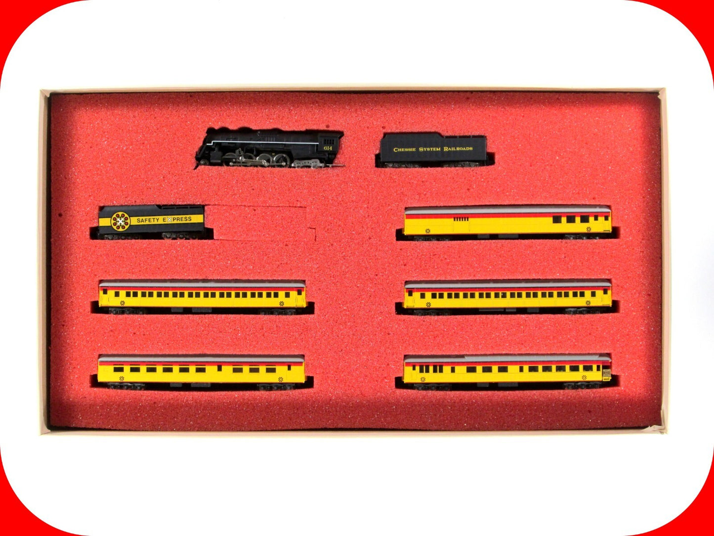 N Scale ***CHESSIE SAFETY EXPRESS*** Locomotive & Passenger Set --Con-Cor 008510