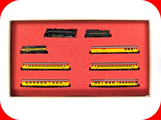 N Scale ***CHESSIE SAFETY EXPRESS*** Locomotive & Passenger Set --Con-Cor 008510