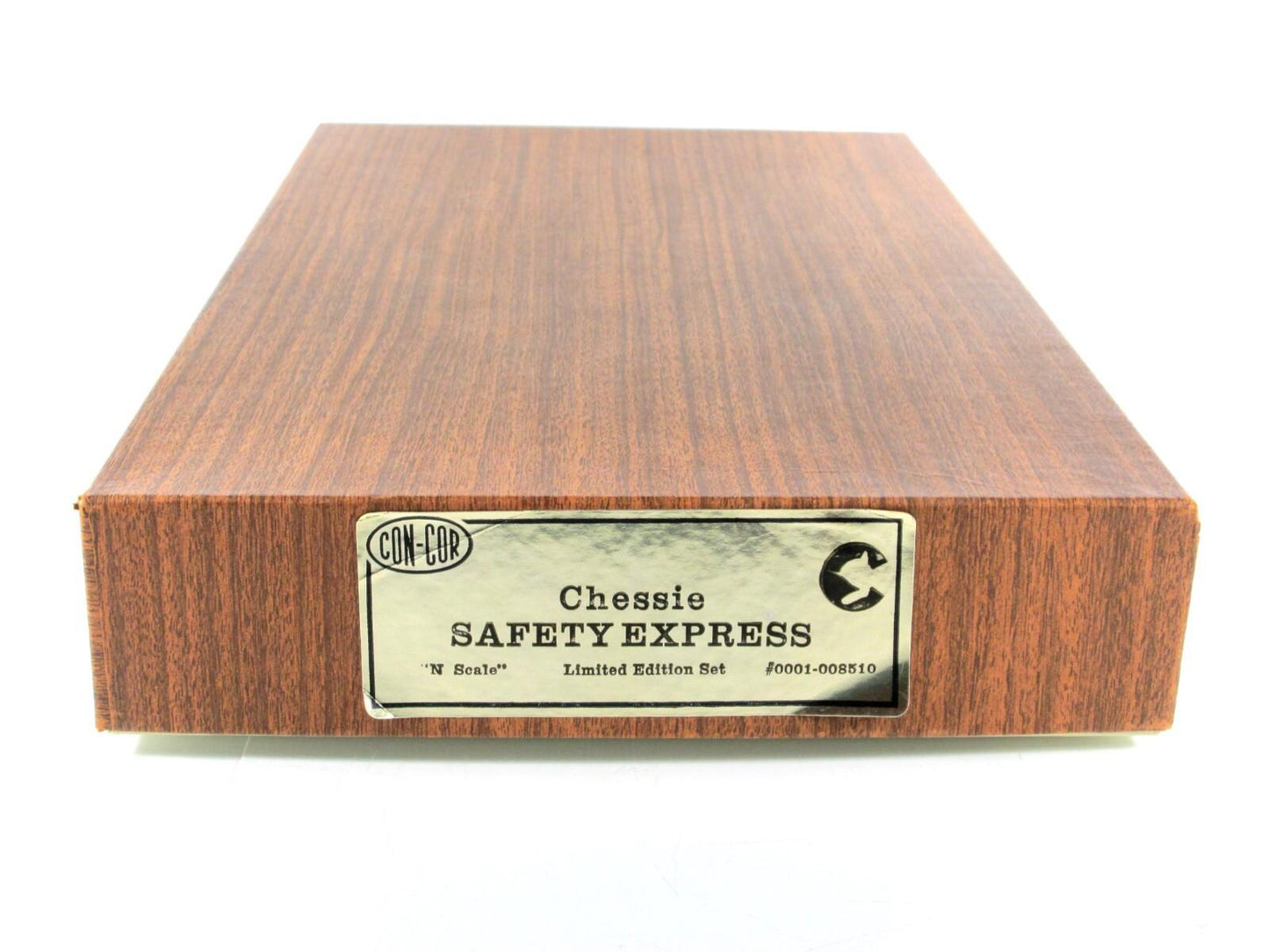 N Scale ***CHESSIE SAFETY EXPRESS*** Locomotive & Passenger Set --Con-Cor 008510