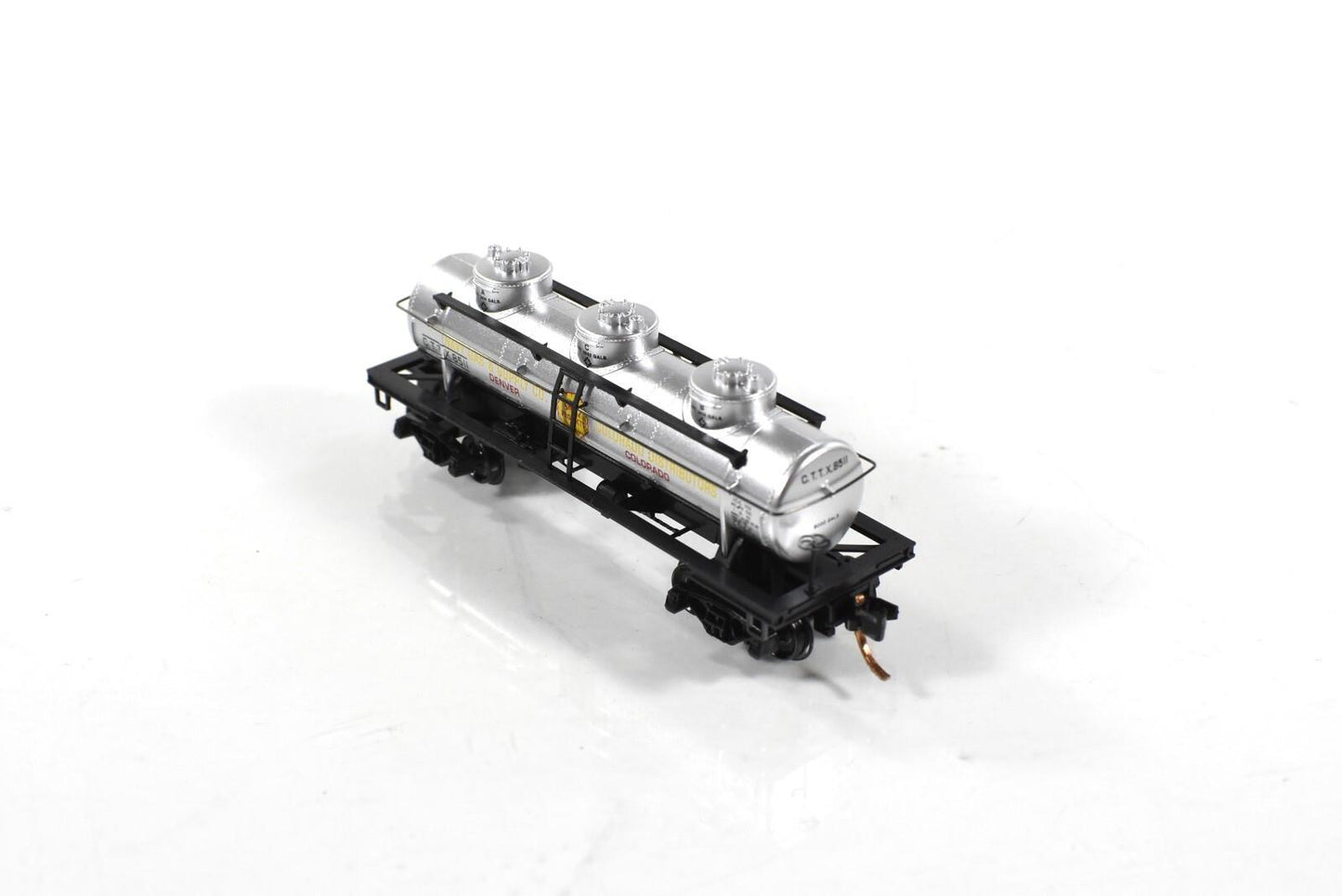 N Scale *NAVY GAS & SUPPLY* Denver, 3-Dome Tank Car #8511 -Micro Trains 06600080