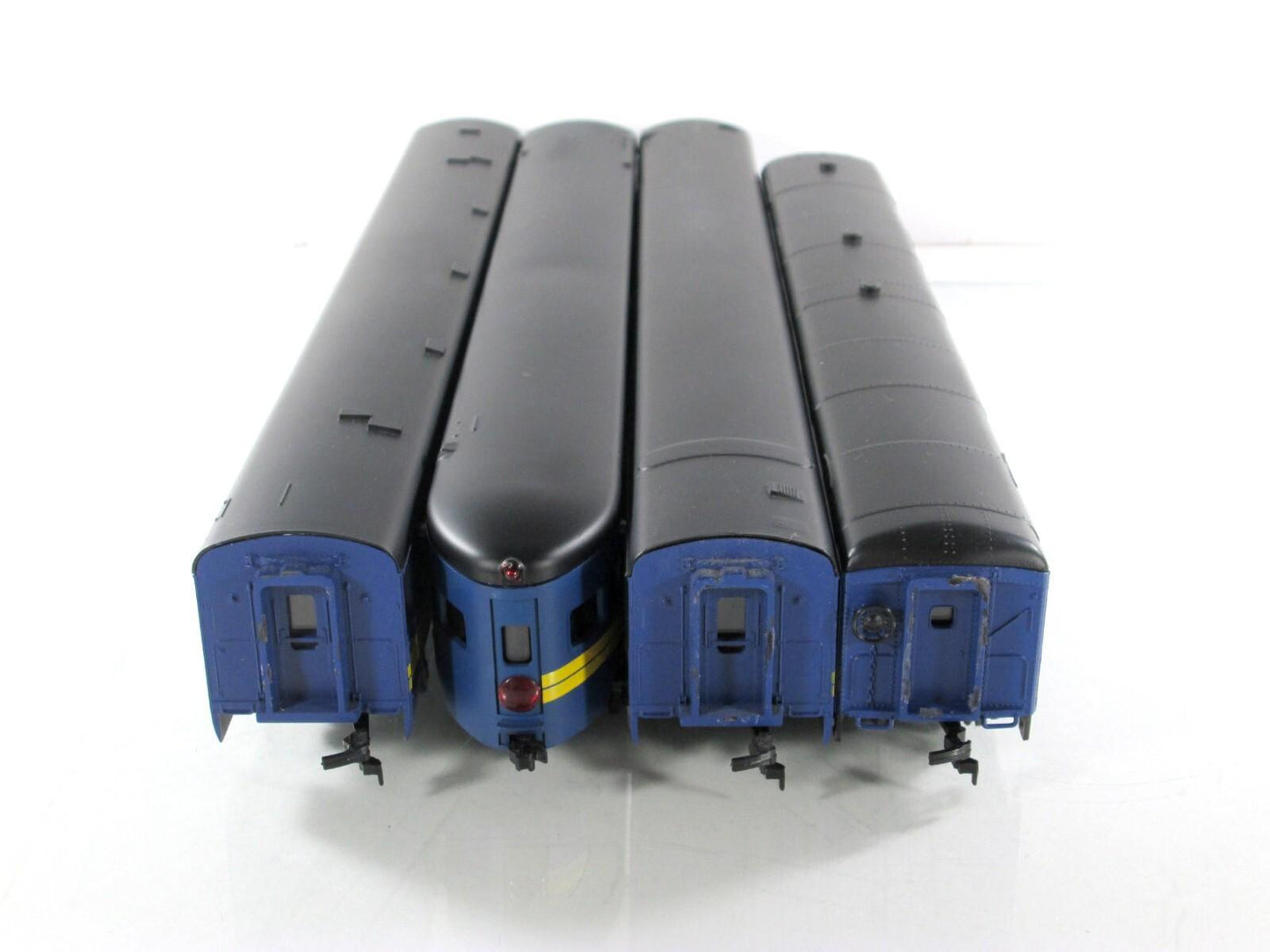 HO Scale ***VIA RAIL*** 1930s Lightweight Passenger 4-Car Set B - Rivarossi 6985