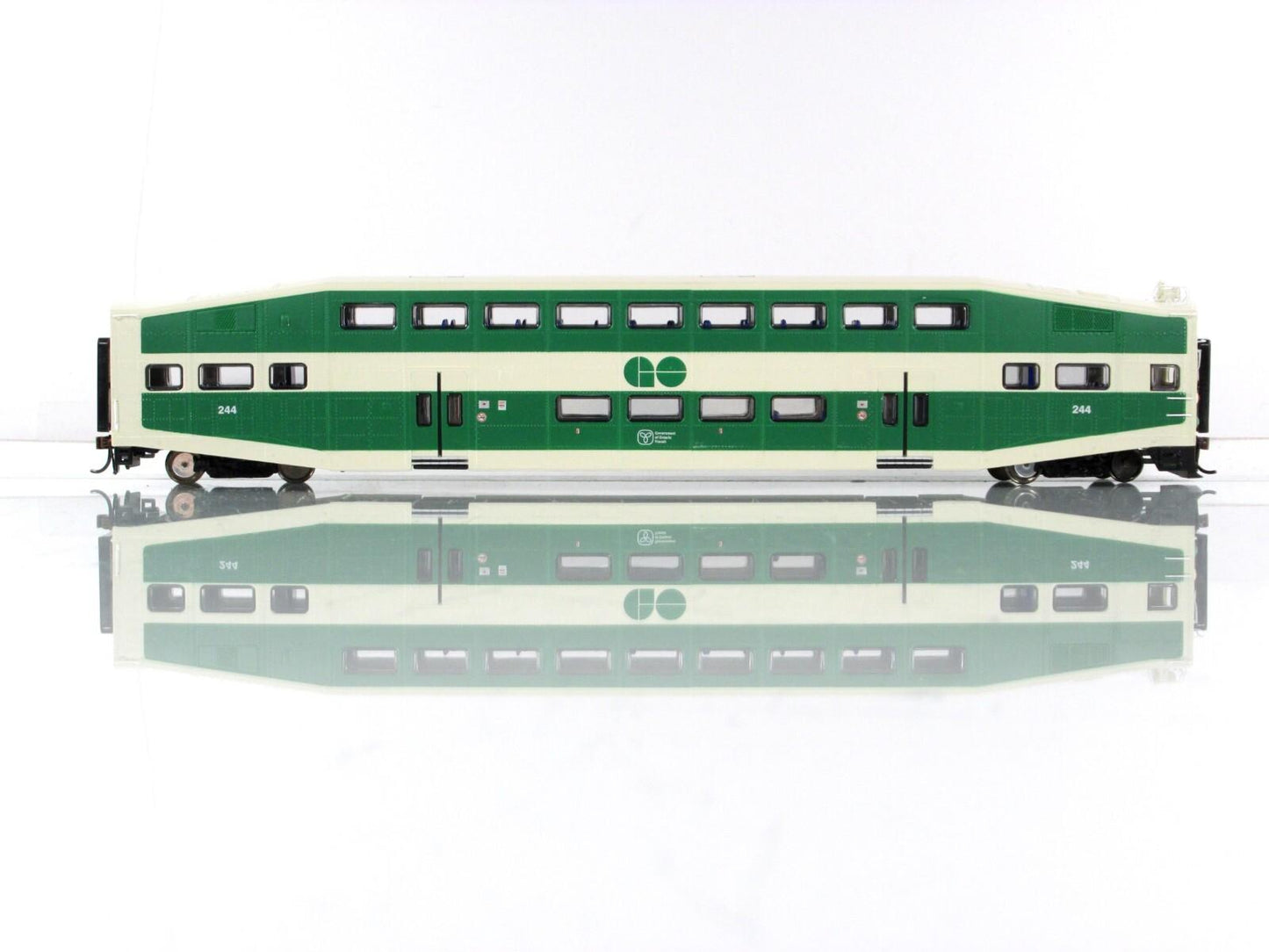 HO Scale **GO TRANSIT** Bombardier Passenger Control Car #244 - Athearn ATH25941