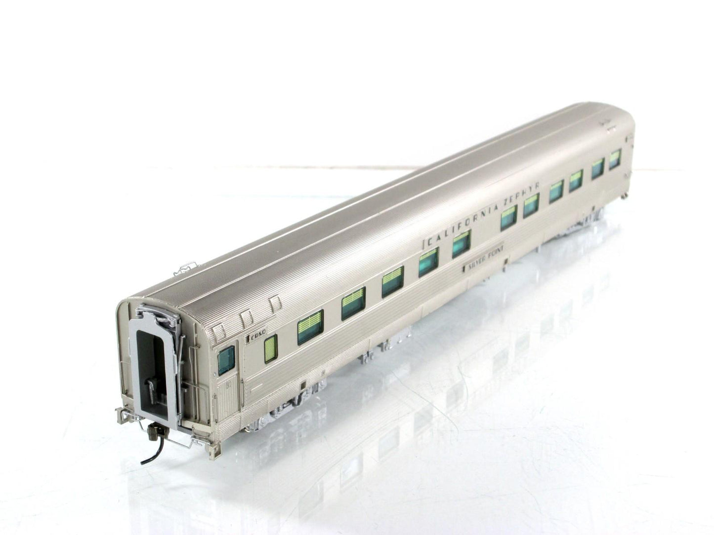 HO Scale *CBQ CALIFORNIA ZEPHYR* SILVER POINT Sleeper 423 -Broadway 507, Lighted