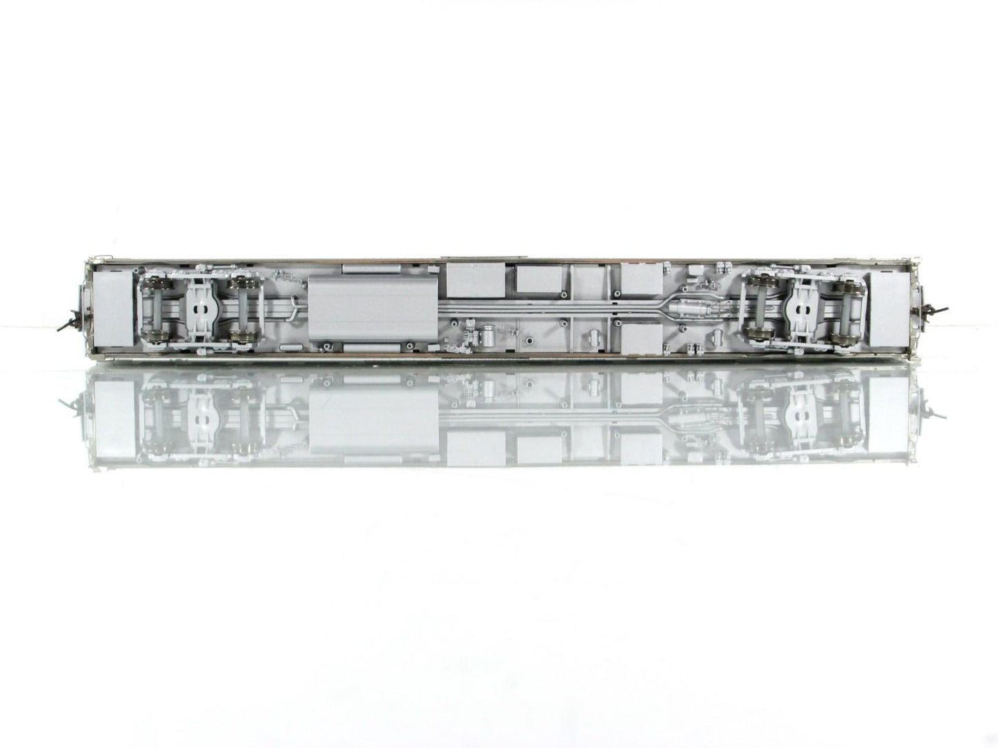 HO Scale *CBQ CALIFORNIA ZEPHYR* SILVER POINT Sleeper 423 -Broadway 507, Lighted