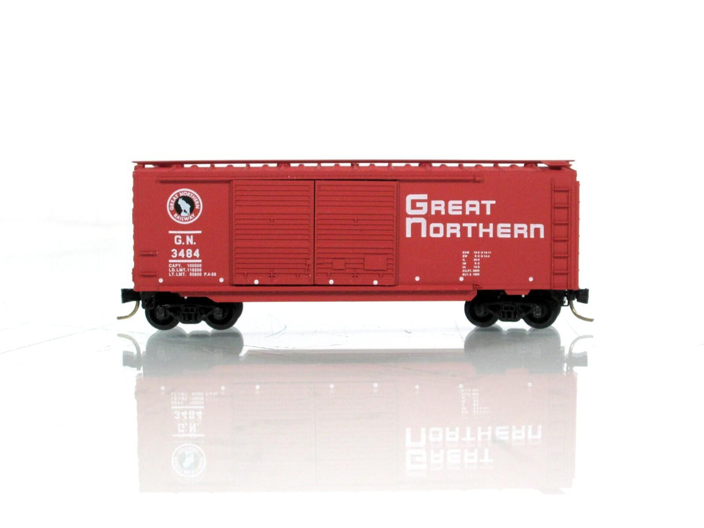 N Scale ***GREAT NORTHERN*** CIRCUS 40' Box Car, GN 3484 ---- Micro Trains 23210