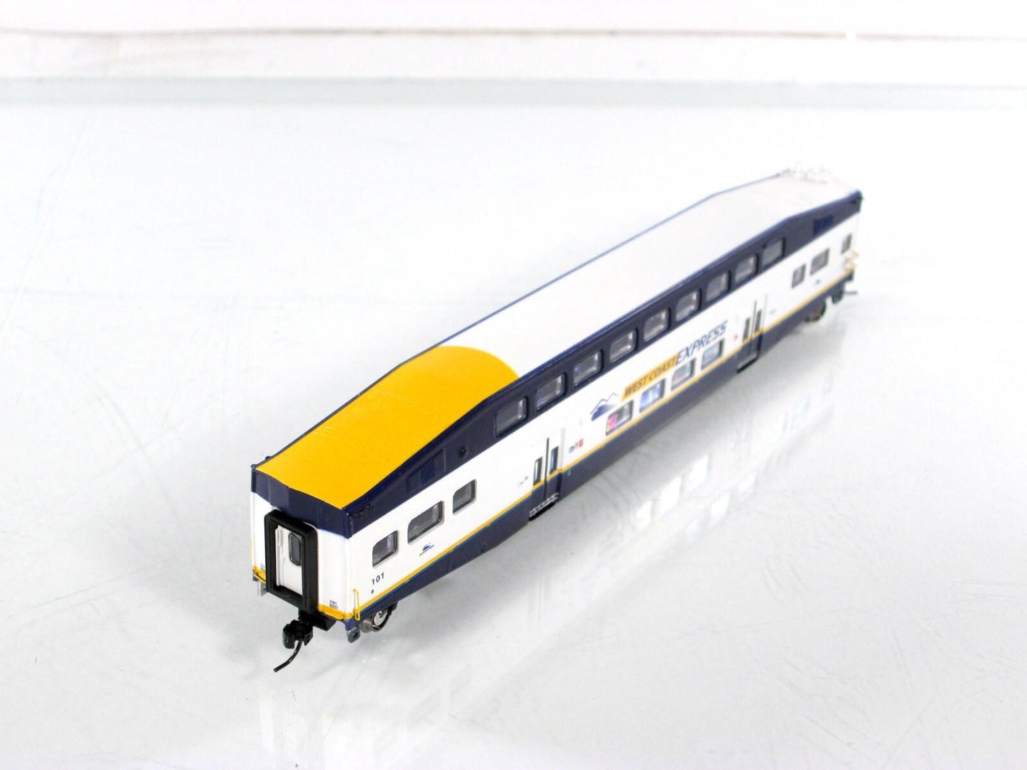 N Scale ***WEST COAST EXPRESS*** Bombardier Coach Car #101 ------- Athearn 24402