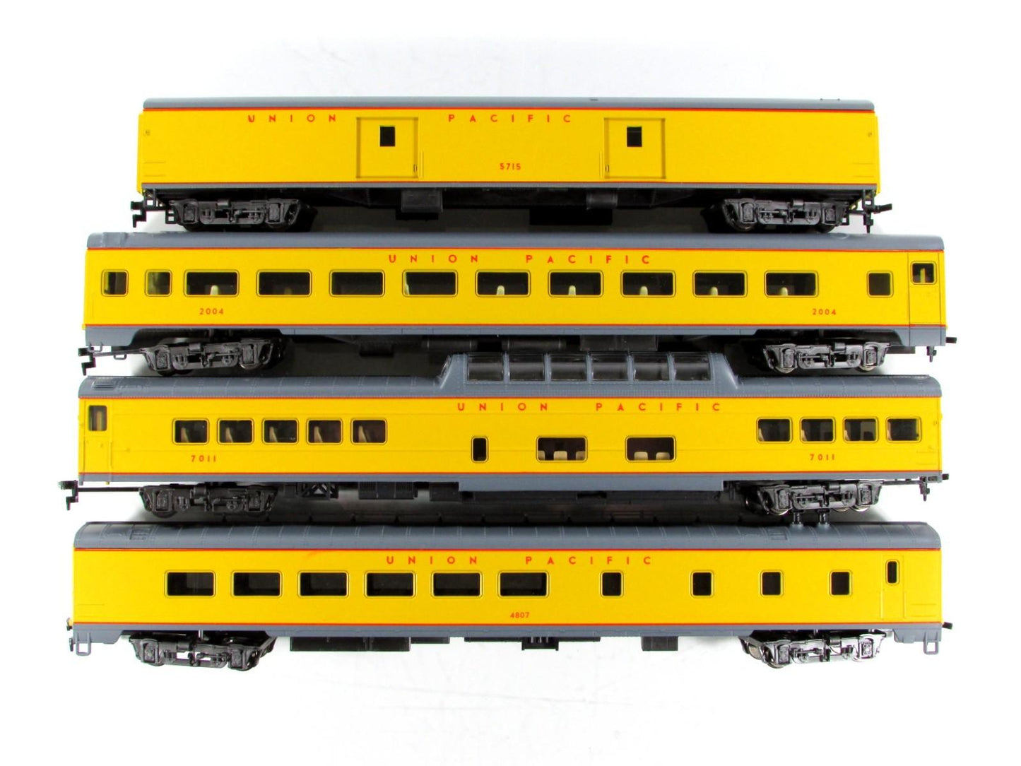HO Scale ***UNION PACIFIC*** 1930s Lightweight Passenger Set A - Rivarossi 6964
