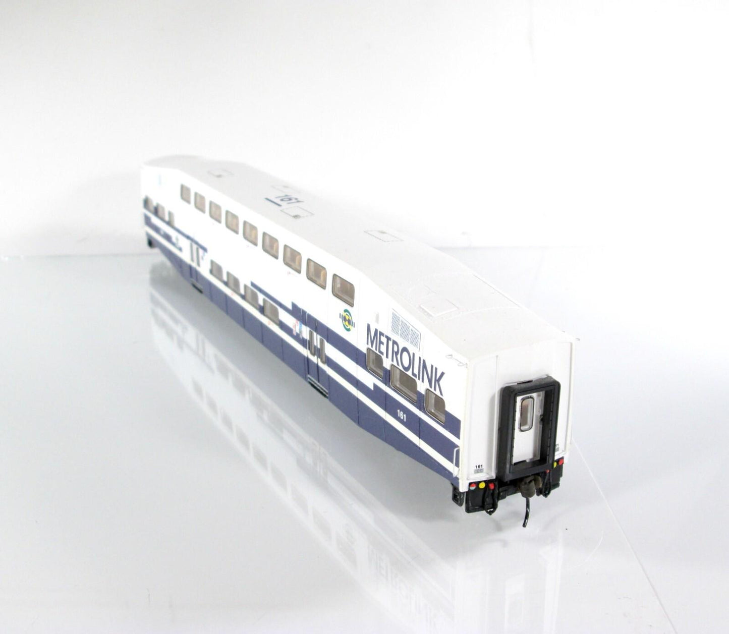 HO Scale ***METROLINK*** Bombardier Passenger Commuter Coach #161  -Athearn 2560