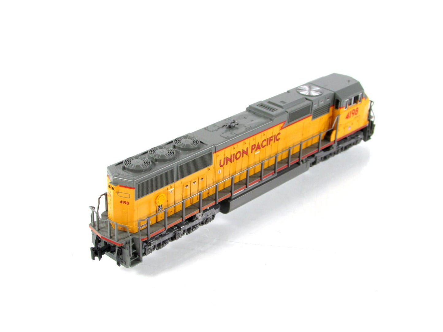 N Scale **UNION PACIFIC** SD70M Locomotive #4198 -Kato 176-7608-LS, DCC LokSound
