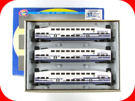 HO Scale ***METROLINK** 10th Anniversary Set, Cars #630, 109, 145 --Athearn 2580