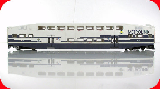 HO Scale ***METROLINK*** Bombardier Commuter Control Car #630 ----- Athearn 2580