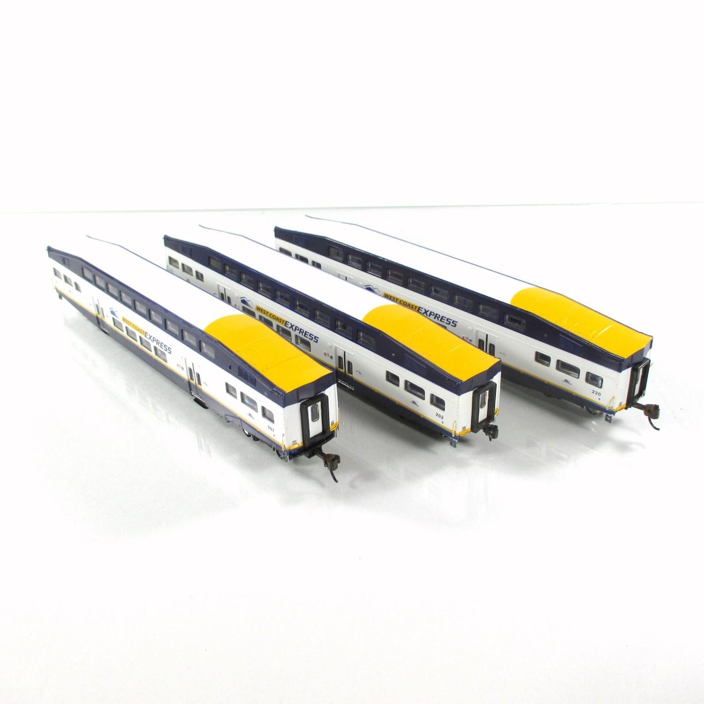 N Scale **WEST COAST EX** Bombardier Coaches 202, 207, 220 - Athearn 24442 *RARE