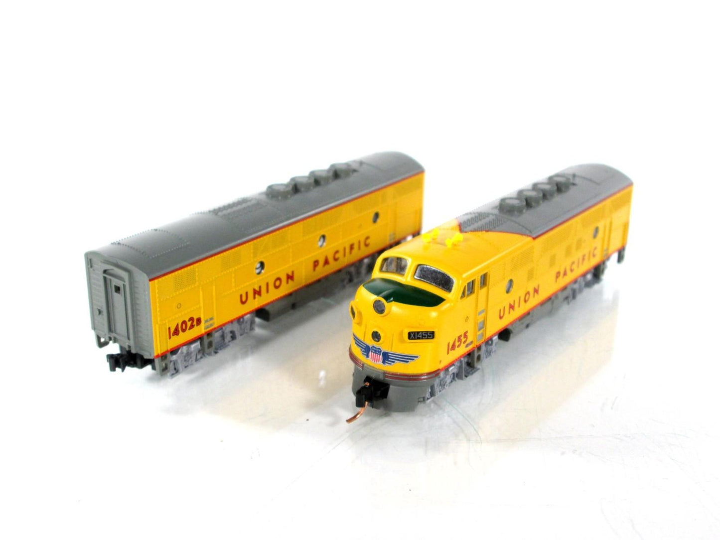 N Scale ***UNION PACIFIC*** F3 A B Diesel Set #1455, 1402 - Kato 176-1112 w/ DCC