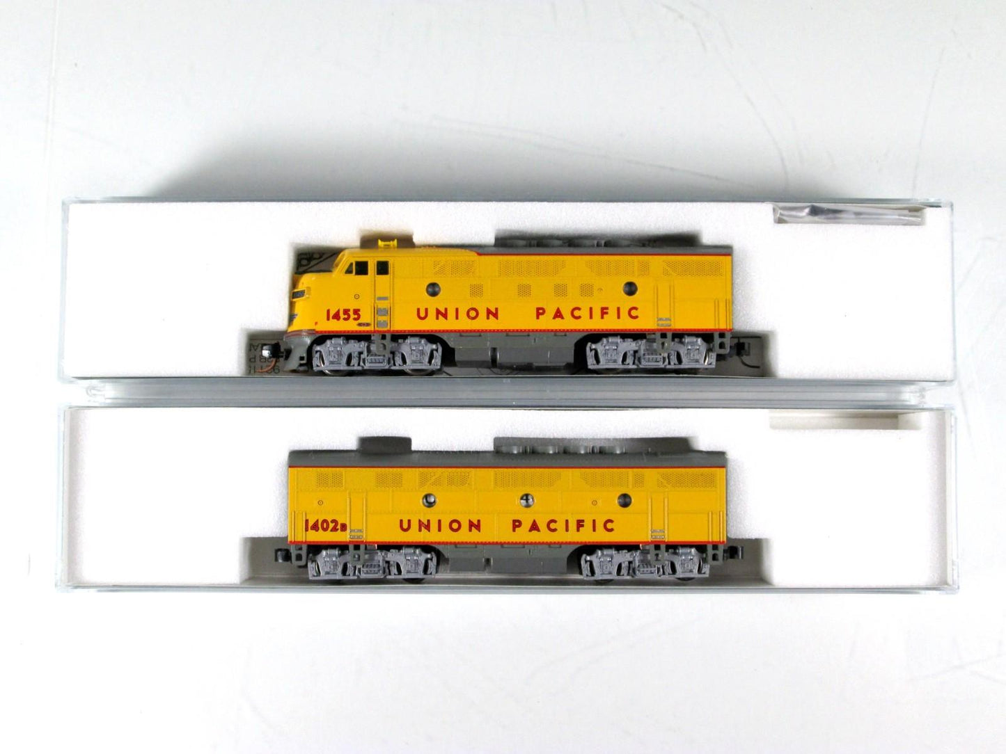 N Scale ***UNION PACIFIC*** F3 A B Diesel Set #1455, 1402 - Kato 176-1112 w/ DCC