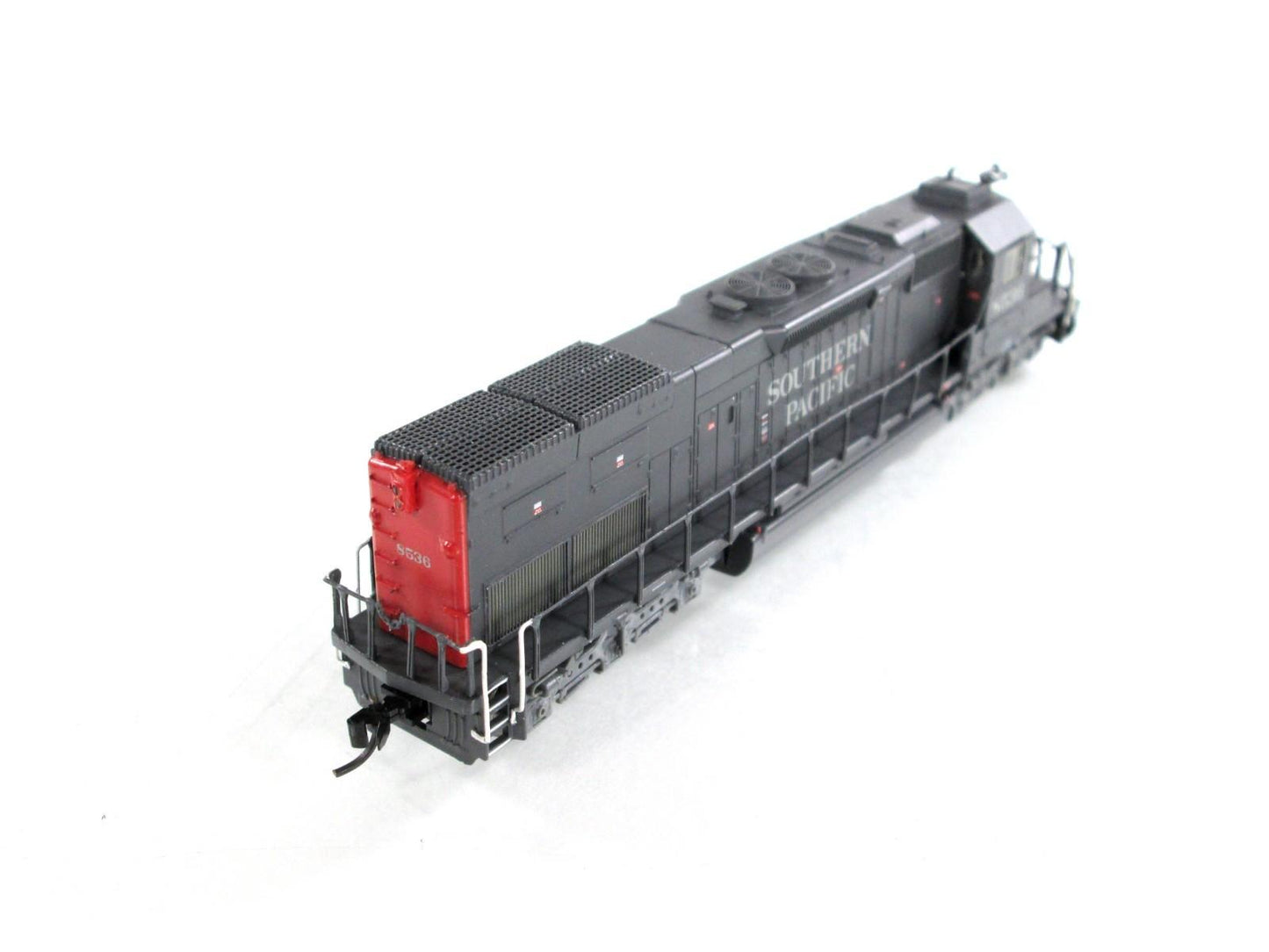N Scale **SOUTHERN PACIFIC** SD40T-2 #8536 -- Intermountain 69402-06 **DCC Ready