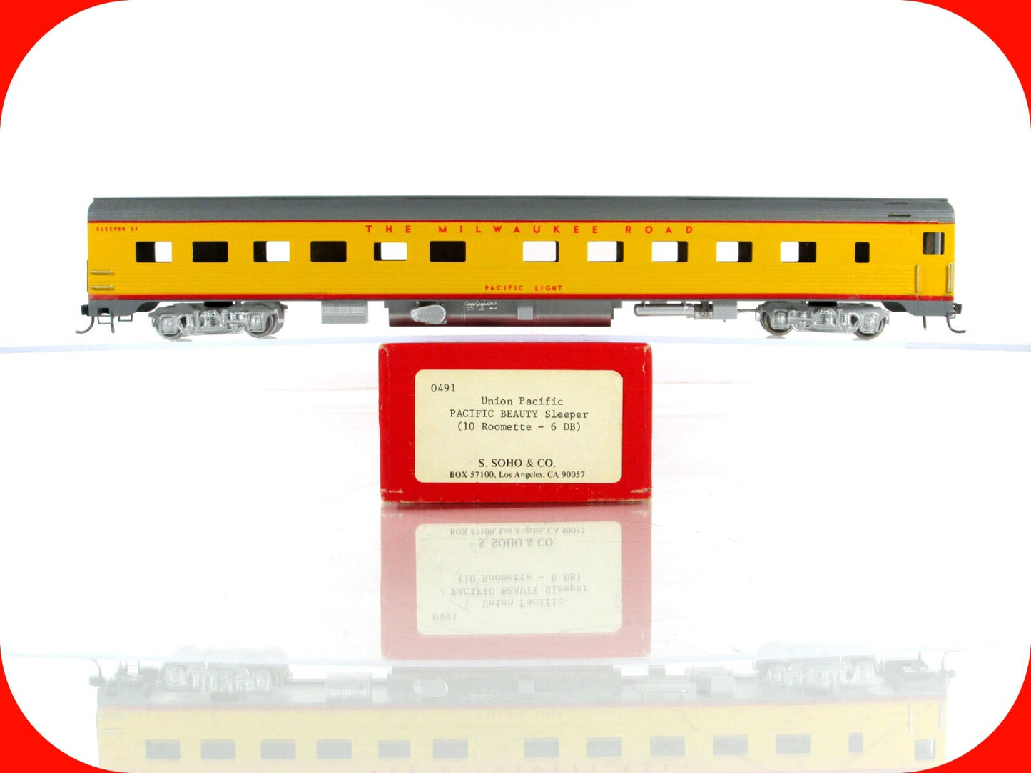 HO Scale BRASS ***UP - MILW*** PACIFIC LIGHT Sleeper #37 - Soho 0491, Knuckle Cp