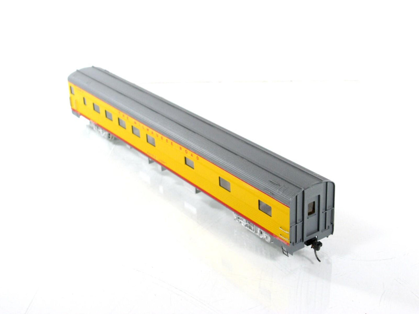 HO Scale BRASS ***UP - MILW*** PACIFIC LIGHT Sleeper #37 - Soho 0491, Knuckle Cp
