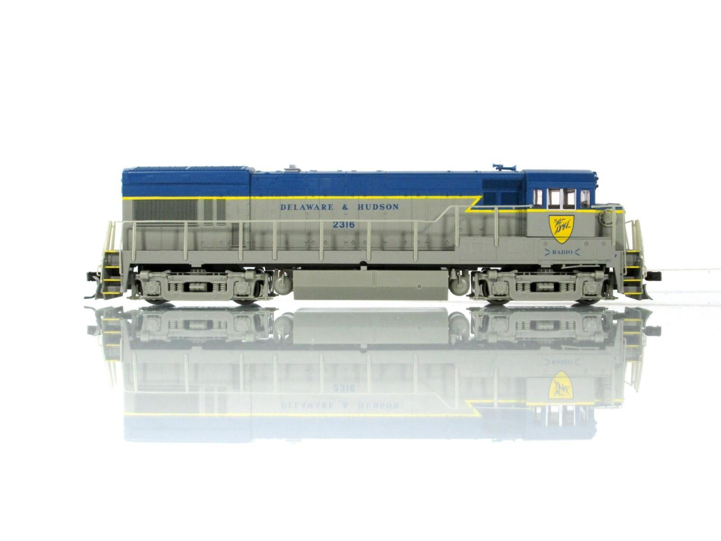HO Scale ***DELAWARE & HUDSON*** GE U23B Locomotive #2316 - Atlas 8659, DCC Rdy