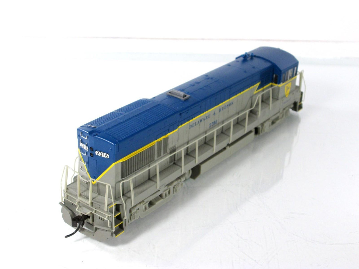 HO Scale ***DELAWARE & HUDSON*** GE U23B Locomotive #2316 - Atlas 8659, DCC Rdy