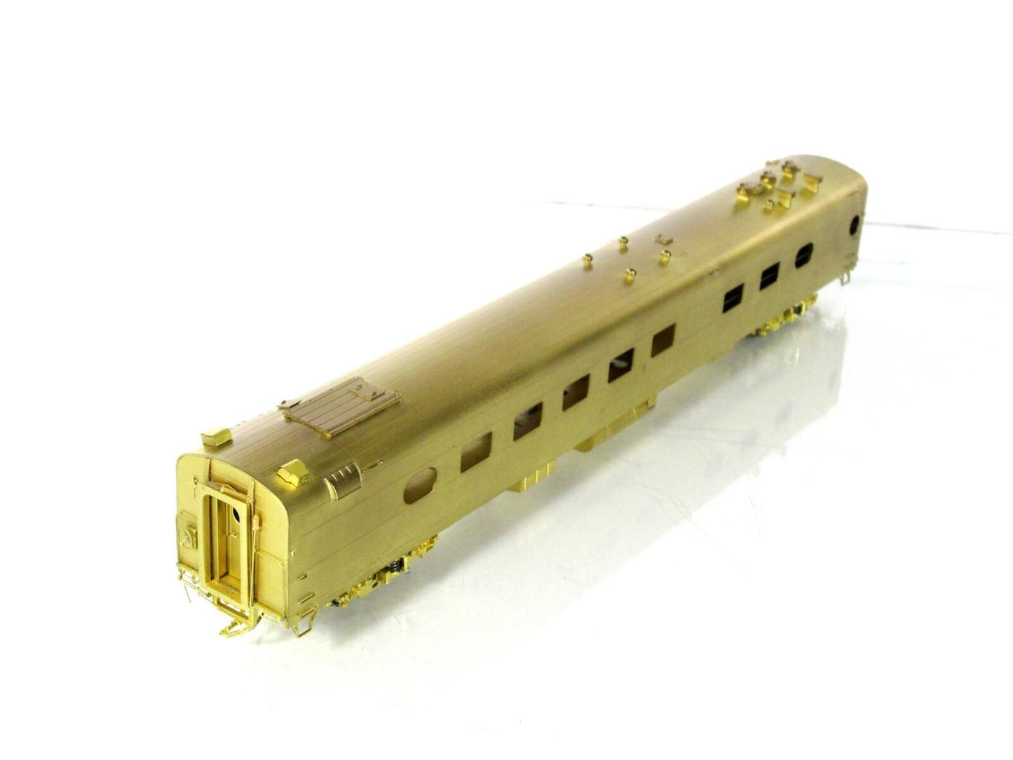 HO Scale BRASS *MILWAUKEE ROAD* HIAWATHA 48 Seat Diner #121-126 - Shoreham Shops