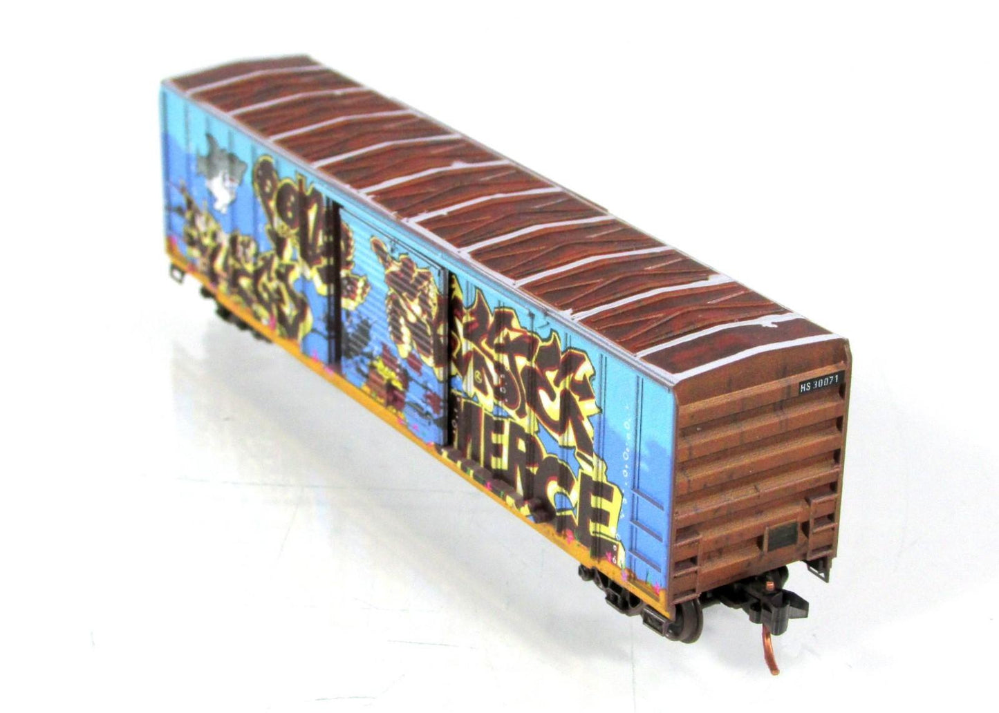 N Scale ***HARTFORD SLOCUMB** Weathered Graffiti Box Car - Micro Trains 02544146