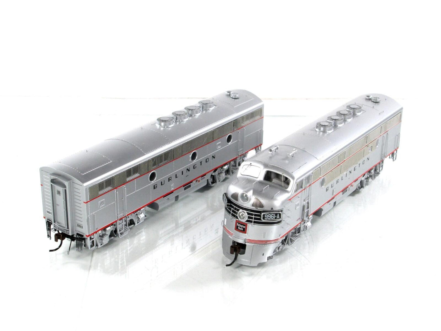 HO Scale **CB&Q*** F3A F3B Locomotive #9961 - Athearn G22625 --DCC Tsunami Sound