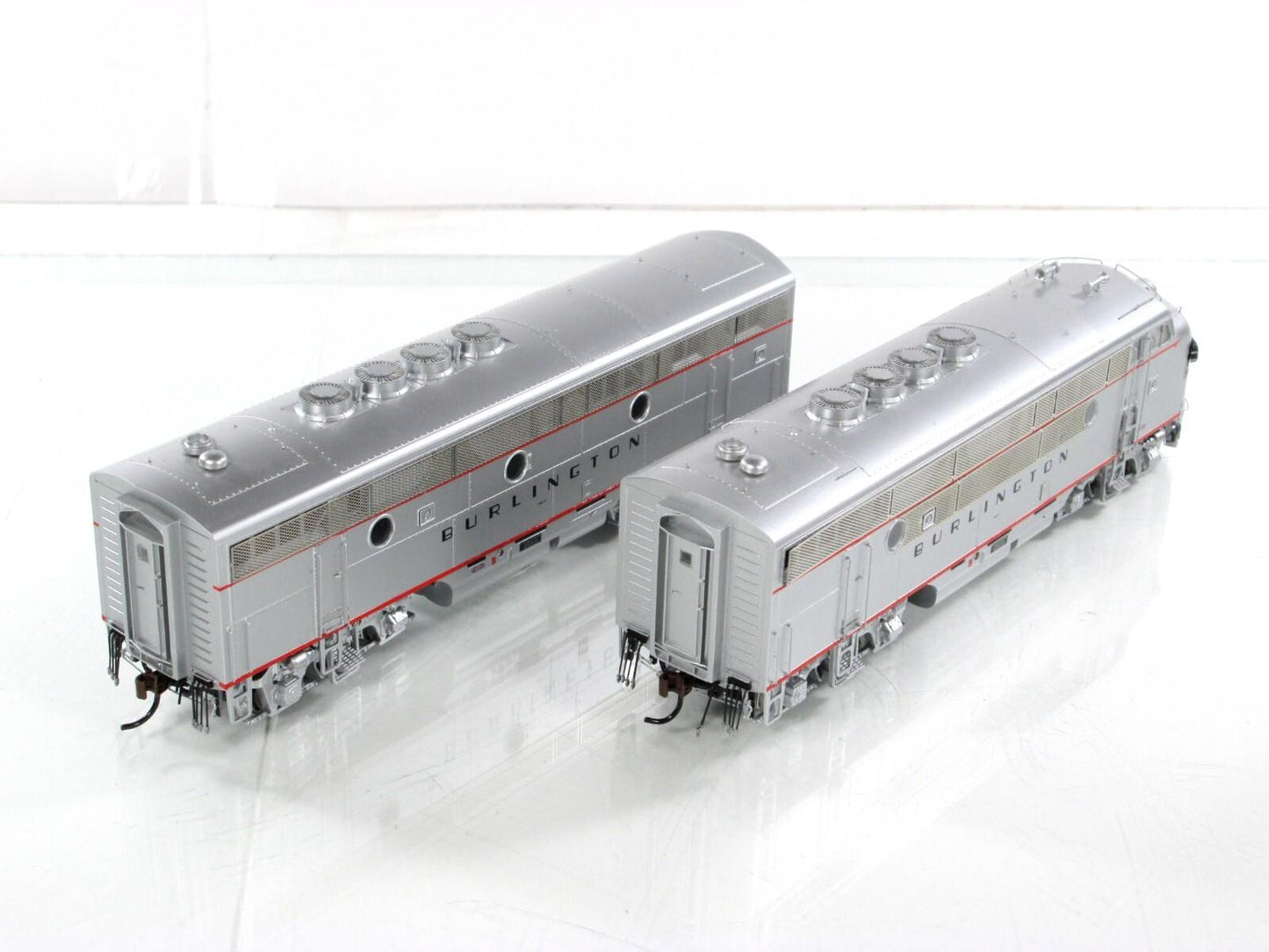 HO Scale **CB&Q*** F3A F3B Locomotive #9961 - Athearn G22625 --DCC Tsunami Sound