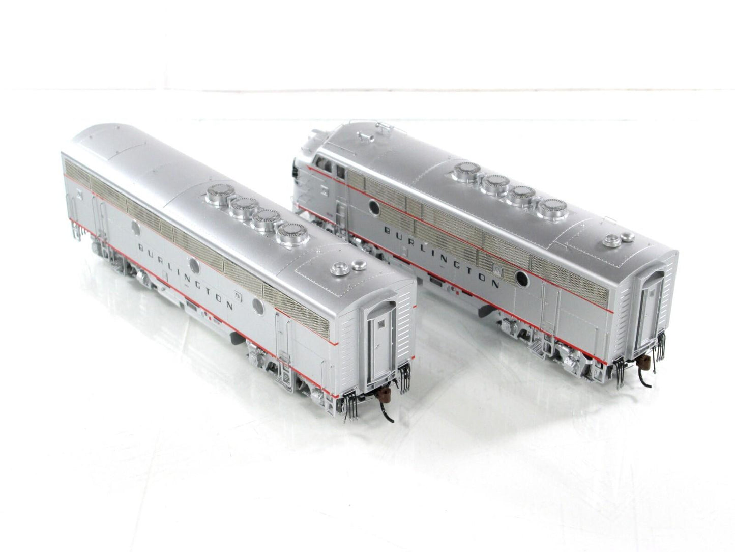 HO Scale **CB&Q*** F3A F3B Locomotive #9961 - Athearn G22625 --DCC Tsunami Sound